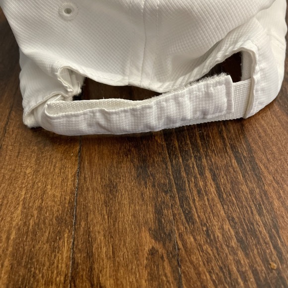 American Dry Goods Golf Tennis Hat White Lightweight Adjustable Tape - Picture 4 of 6